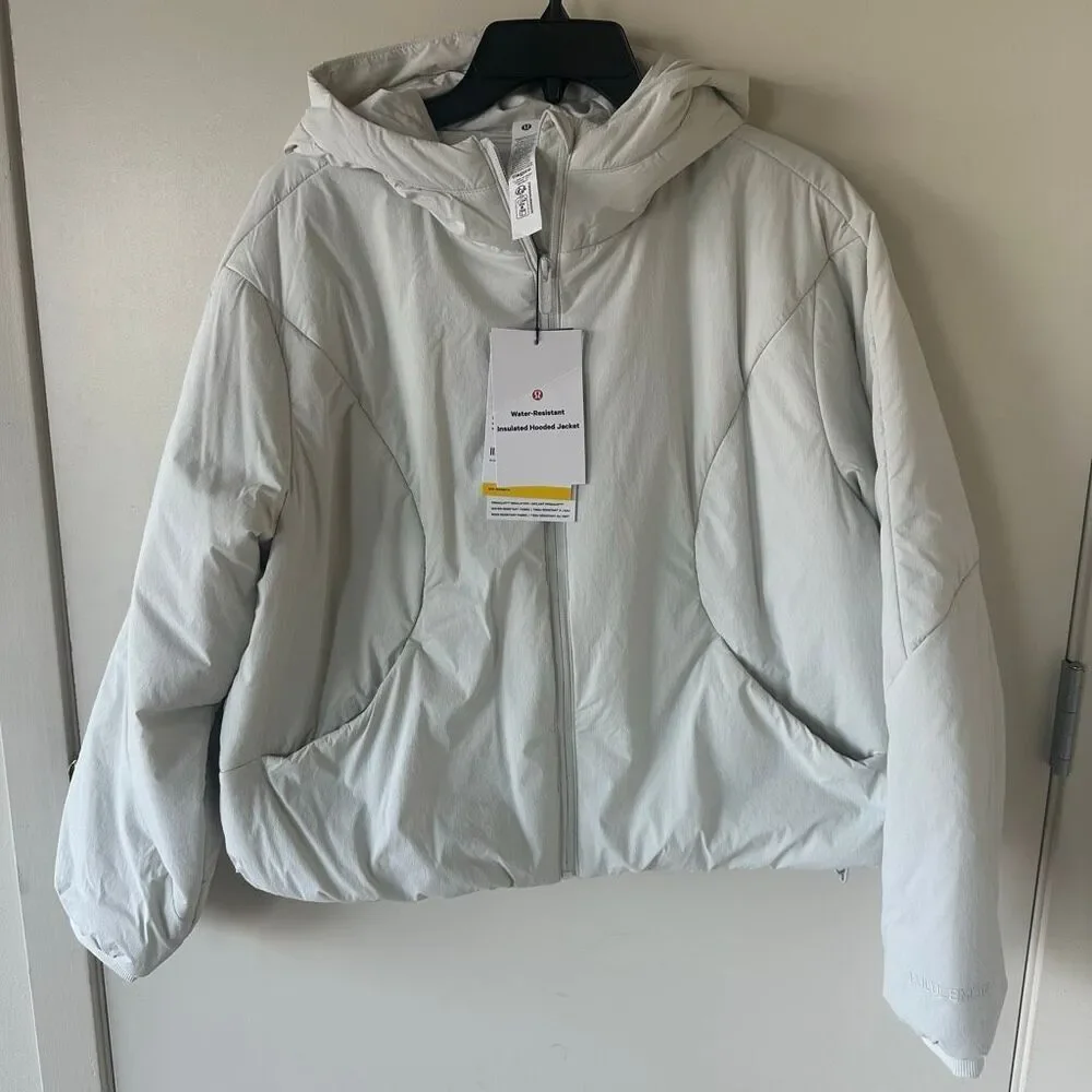 NWT XS Lululemon Lightweight Water-Resistant Insulated Hooded Jacket - Bone